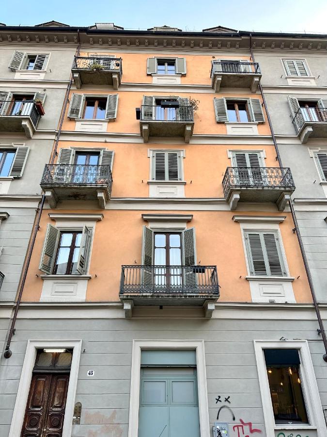 Casa Santa Chiara - Vicino Porta Susa F.S. تورينو المظهر الخارجي الصورة